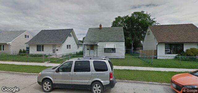 Photo of 631 Harbison Avenue E in Winnipeg, Manitoba
