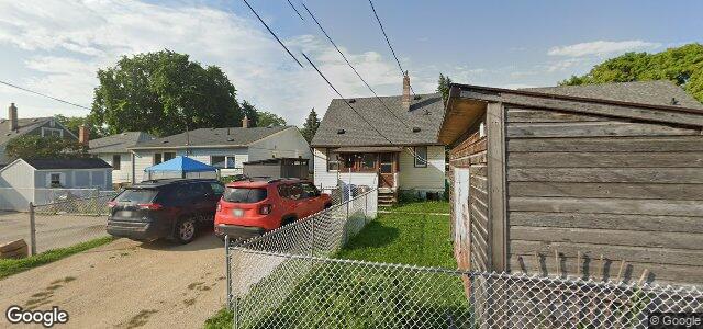 Larawan ng 713 Chalmers Avenue E sa Winnipeg, Manitoba