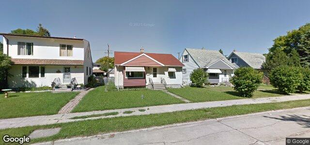 Larawan ng 741 Chalmers Avenue E sa Winnipeg, Manitoba