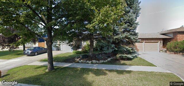 Larawan ng 107 Ambassador Row sa Winnipeg, Manitoba