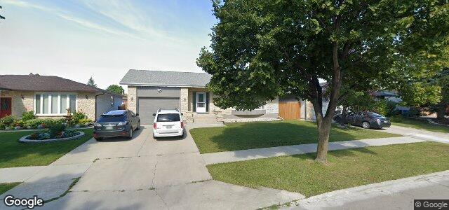 Larawan ng 111 Ambassador Row sa Winnipeg, Manitoba