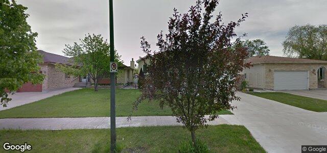 Larawan ng 1225 Diplomat Drive sa Winnipeg, Manitoba