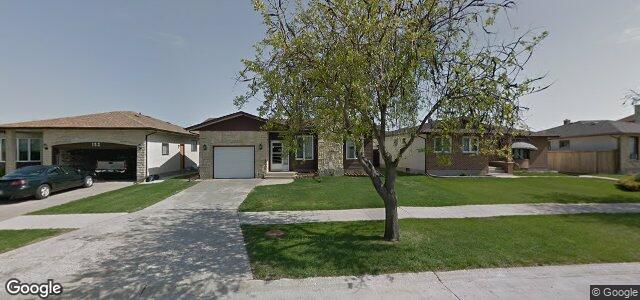 Larawan ng 126 Meredith Bay sa Winnipeg, Manitoba