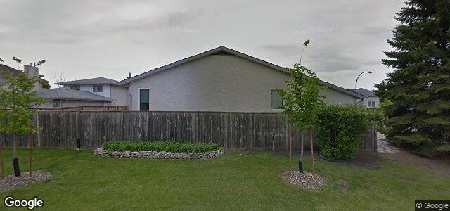 Larawan ng 14 Waimea Cove sa Winnipeg, Manitoba