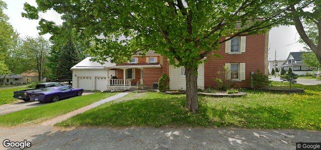 Larawan ng 2 Hutton Street sa Winnipeg, Manitoba