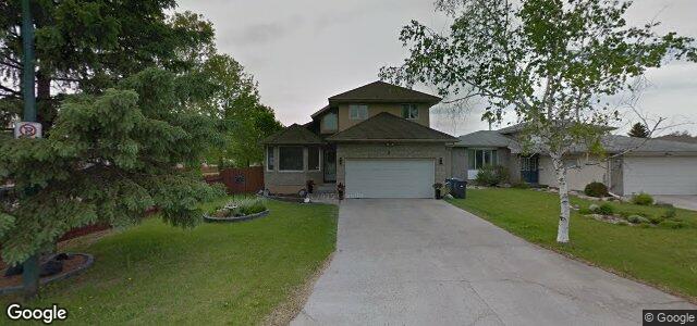 Larawan ng 2 Waimea Cove sa Winnipeg, Manitoba