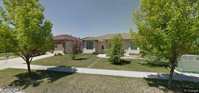 Larawan ng 2036 Sinclair Street sa Winnipeg, Manitoba