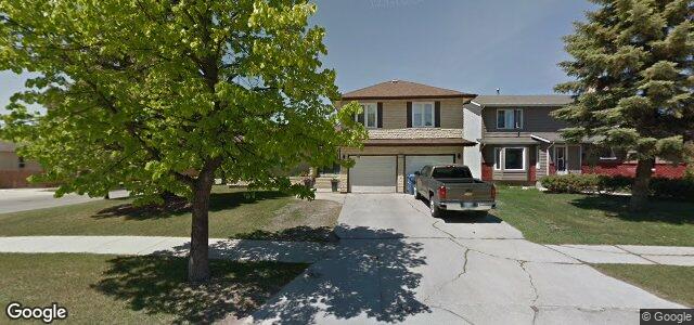 Larawan ng 2058 Sinclair Street sa Winnipeg, Manitoba