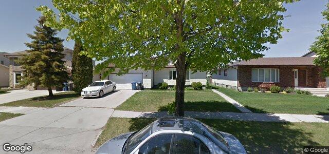 Larawan ng 2070 Sinclair Street sa Winnipeg, Manitoba