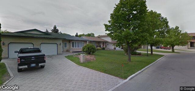 Larawan ng 208 Ambassador Row sa Winnipeg, Manitoba