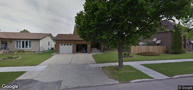 Larawan ng 221 Ambassador Row sa Winnipeg, Manitoba