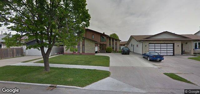 Larawan ng 229 Ambassador Row sa Winnipeg, Manitoba