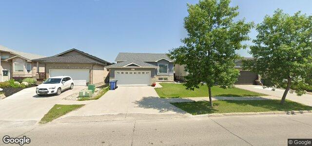 Larawan ng 523 Templeton Avenue sa Winnipeg, Manitoba