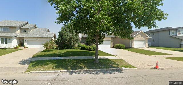 Larawan ng 551 Templeton Avenue sa Winnipeg, Manitoba