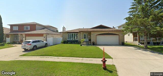 Larawan ng 554 Templeton Avenue sa Winnipeg, Manitoba