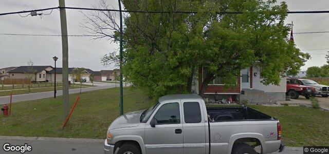 Larawan ng 611 Beecher Avenue sa Winnipeg, Manitoba