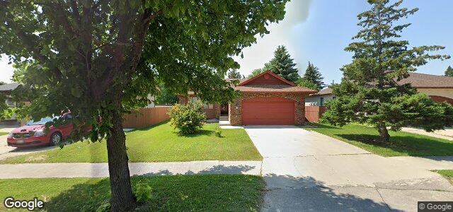 Larawan ng 630 Templeton Avenue sa Winnipeg, Manitoba