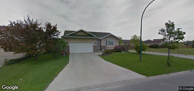 Larawan ng 677 Beecher Avenue sa Winnipeg, Manitoba