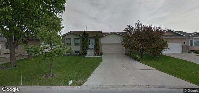 Larawan ng 681 Beecher Avenue sa Winnipeg, Manitoba