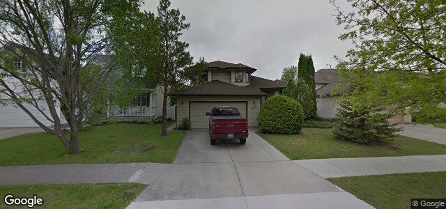 Larawan ng 692 Beecher Avenue sa Winnipeg, Manitoba