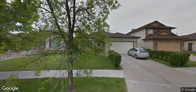 Photo of 698 Beecher Avenue in Winnipeg, Manitoba