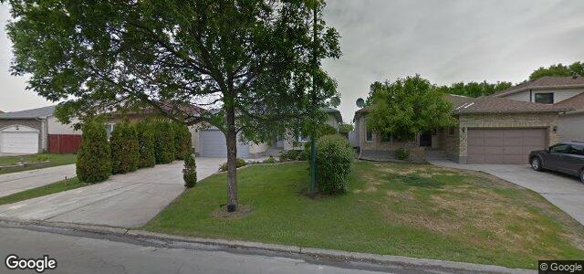 Larawan ng 701 Beecher Avenue sa Winnipeg, Manitoba