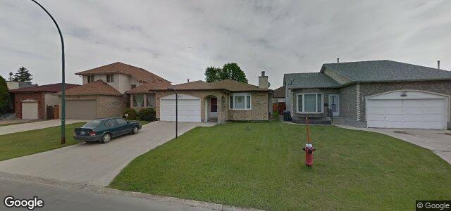 Larawan ng 711 Beecher Avenue sa Winnipeg, Manitoba