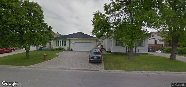 Larawan ng 735 Beecher Avenue sa Winnipeg, Manitoba