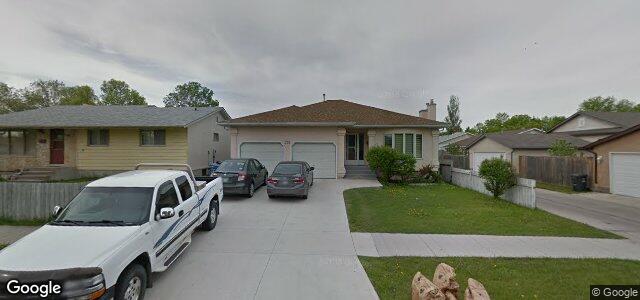 Larawan ng 738 Beecher Avenue sa Winnipeg, Manitoba