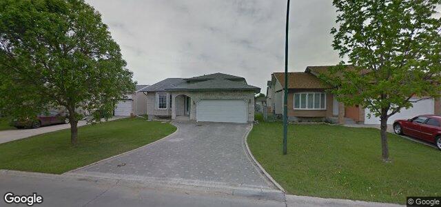 Larawan ng 745 Beecher Avenue sa Winnipeg, Manitoba