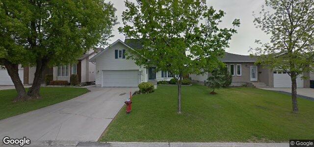 Larawan ng 755 Beecher Avenue sa Winnipeg, Manitoba