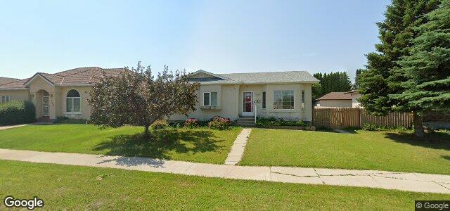 Larawan ng 760 Templeton Avenue sa Winnipeg, Manitoba