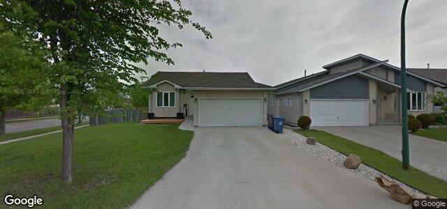 Larawan ng 765 Beecher Avenue sa Winnipeg, Manitoba