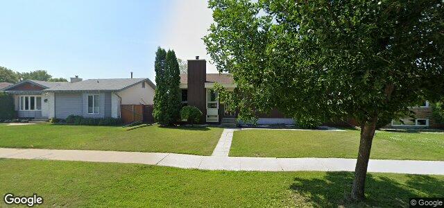 Larawan ng 808 Templeton Avenue sa Winnipeg, Manitoba