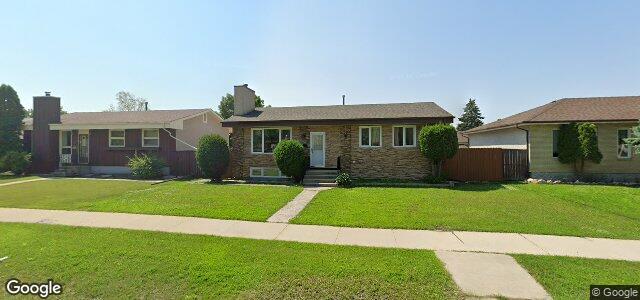 Larawan ng 812 Templeton Avenue sa Winnipeg, Manitoba