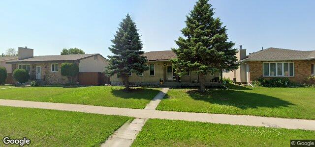 Larawan ng 816 Templeton Avenue sa Winnipeg, Manitoba