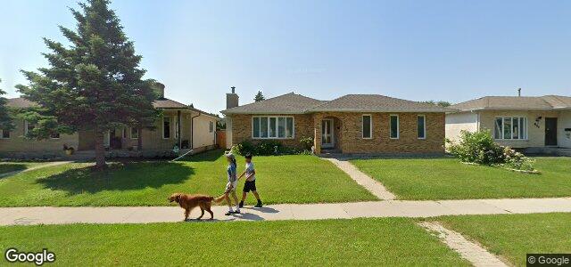 Larawan ng 820 Templeton Avenue sa Winnipeg, Manitoba