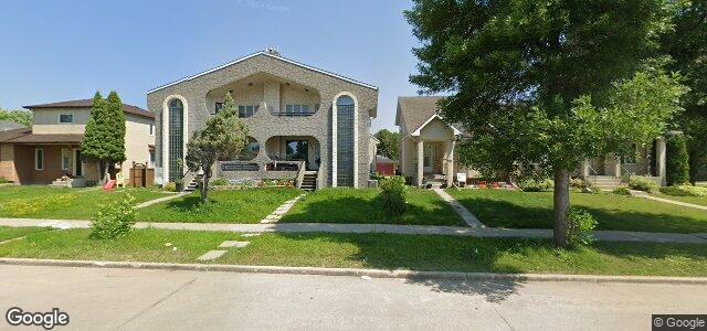 Larawan ng 825 Templeton Avenue sa Winnipeg, Manitoba