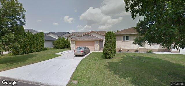 Larawan ng 827 Beecher Avenue sa Winnipeg, Manitoba