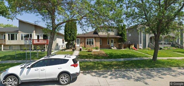 Larawan ng 831 Templeton Avenue sa Winnipeg, Manitoba