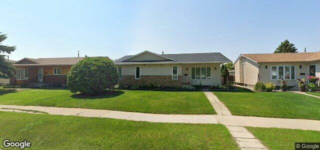 Larawan ng 832 Templeton Avenue sa Winnipeg, Manitoba
