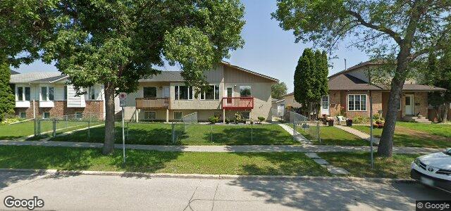 Larawan ng 833 Templeton Avenue sa Winnipeg, Manitoba