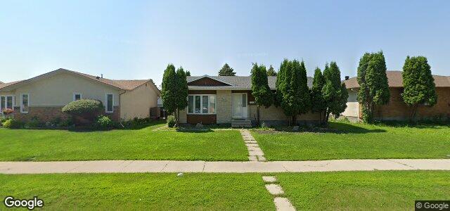 Larawan ng 840 Templeton Avenue sa Winnipeg, Manitoba