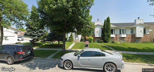 Larawan ng 841 Templeton Avenue sa Winnipeg, Manitoba