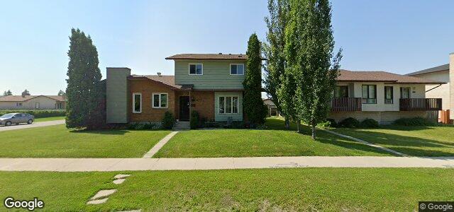 Larawan ng 856 Templeton Avenue sa Winnipeg, Manitoba