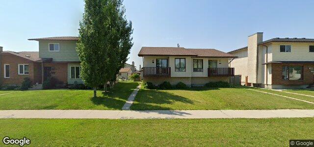 Larawan ng 858 Templeton Avenue sa Winnipeg, Manitoba