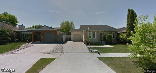 Larawan ng 896 Beecher Avenue sa Winnipeg, Manitoba
