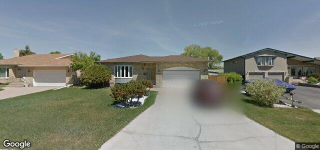 Larawan ng 907 Beecher Avenue sa Winnipeg, Manitoba