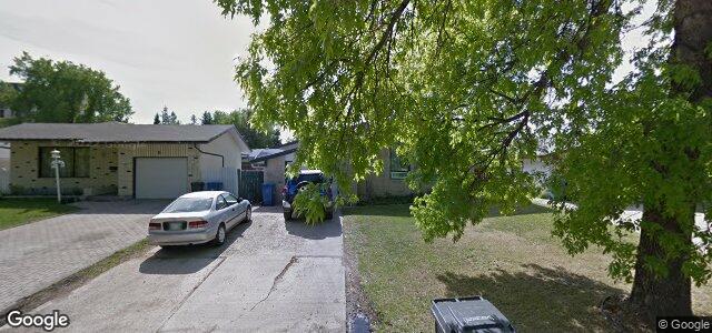 Photo of 10 Larter Crescent in Winnipeg, Manitoba