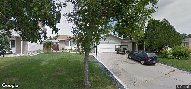 Larawan ng 10 Maddin Crescent sa Winnipeg, Manitoba